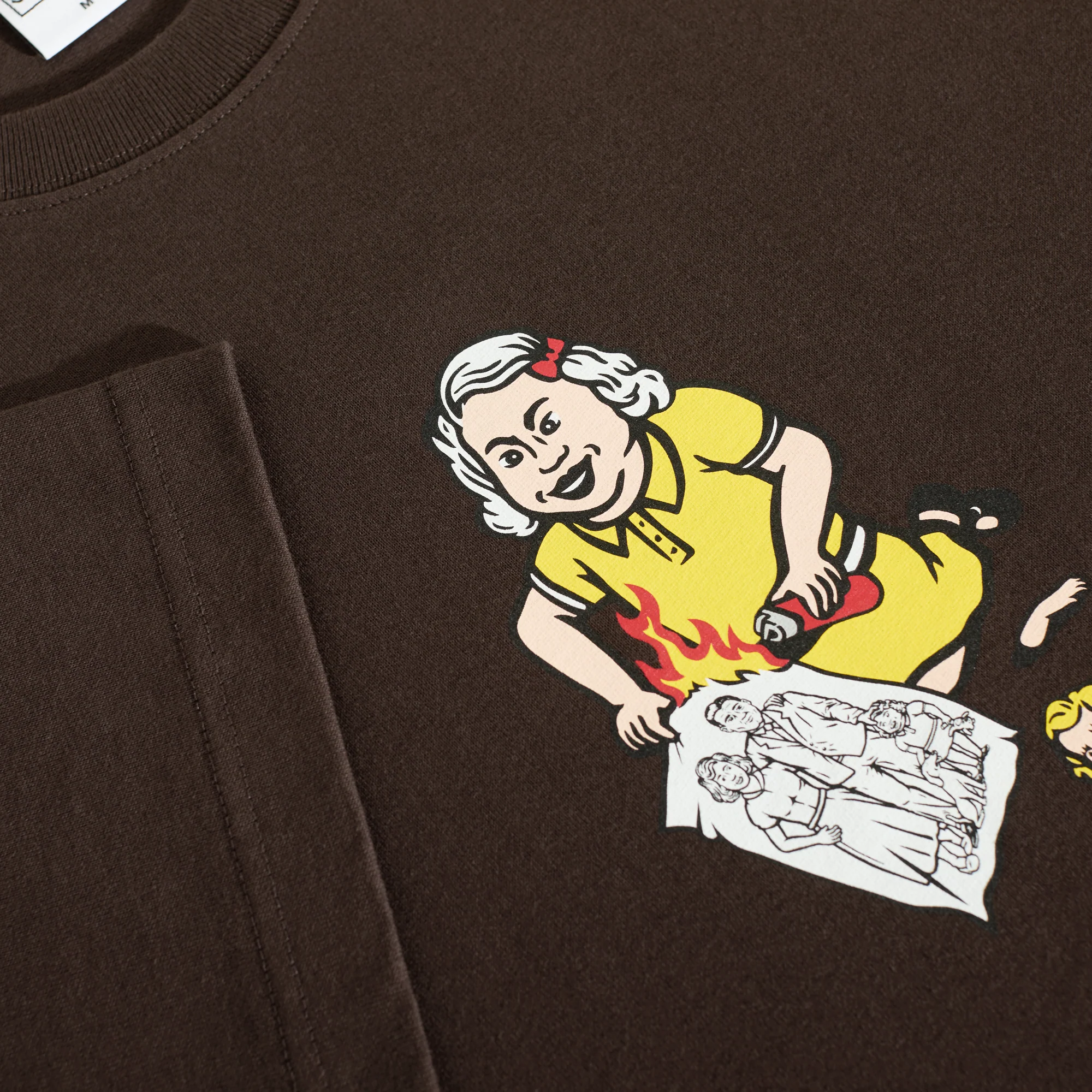 Tee | Family Affair - Chocolate - Image 3